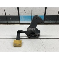 Крючок капота Chery Tiggo 4 2017 J688402051