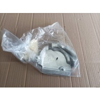 ZAWIAS MASKI PRAWY VW GOLF Vll 5G0823302B