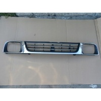 Mitsubishi l200 ii л 200 96 - решетка радиатора хромированная