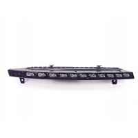 KIERUNKOWSKAZ ZDERZAKA PRAWY AUDI Q7 4L 4L0953042E