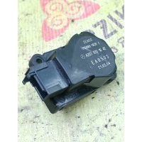 Моторчик заслонки печки MERCEDES C W203 2001 A2038201642