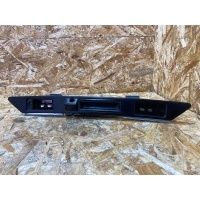 накладка подсветки номера Audi Q7 4L 2010 4L0827574