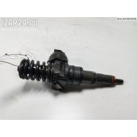 Форсунка топливная Volkswagen Passat B6 2007 038130073bq