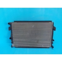 Радиатор охлаждения двигателя VOLKSWAGEN Golf 7 2012-2020 5Q0121251EA