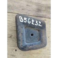 Отбойник капота Volkswagen Passat B5 1999 3B0823434c