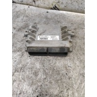 Блок управления двигателем Renault Sandero 1 2009 S110140025A,8200856659,8200598393
