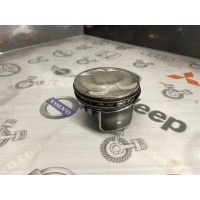 Поршень Land Rover Range Rover Evoque L538 2015 LR024974