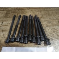 Болт головки цилиндров Nissan March K11 2000 1105641B00