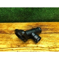 Фланец (тройник) системы охлаждения Volkswagen Passat B5 2002 038121121B