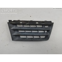 Решетка радиатора Прав. Renault Scenic II (2003-2009) 2003 8200140330