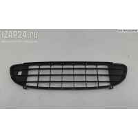 Решетка (заглушка) в бампер Перед. Peugeot 407 2004 9644644277