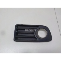 Рамка противотуманной фары правой Mitsubishi Carisma (DA) (1999 - 2003) MR485380