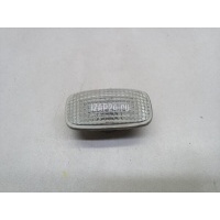 Повторитель на крыло белый Nissan Primera P12E (2002 - 2007) 26160AU300