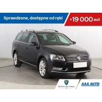 Volkswagen passat 2.0 tdi , dsg , кожа , навигация , ксенон