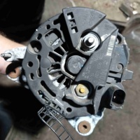 Генератор Audi A4 B6(2000-2005) 2004 028903029