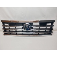 решетка радиатора Volkswagen Touareg 3 CR 760853653