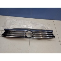 Решетка радиатора Volkswagen Passat B8 2015- STVWA100930