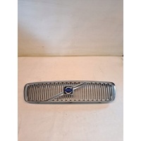 Решетка радиатора 9190385 volvo v70