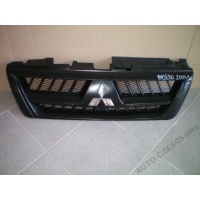 Mitsubishi pajero 2004 - решетка радиатора