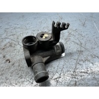 Фланец (тройник) системы охлаждения Volkswagen Passat B3 1993 037121133F
