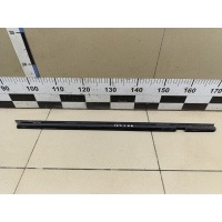 Накладка стекла заднего правого RENAULT Sandero 2014> 823306224R