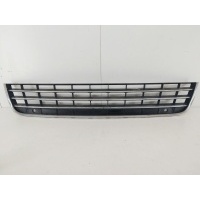Решетка бампера Volkswagen Touareg 2 NF 7P6853677A