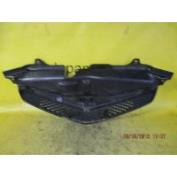 Решетка радиатора 53101-52190 на Toyota Ractis NCP Toyota 53101-52190 53101-52190