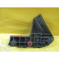Крепление бампера 52115-28160 на Toyota Voxy ZRR70 Toyota 52115-28160 52115-28160