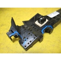 Крепление бампера 71593-TF0-003 на Honda Fit GE6 Honda 71593-TF0-003 71593-TF0-003