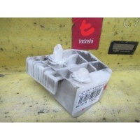 Крепление бампера 52563-52010 на Toyota Ractis NCP Toyota 52563-52010 52563-52010