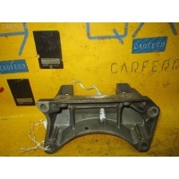 Крепление подушки КПП 722616 A1402421340 на Merced Mercedes-benz A1402421340 A1402421340