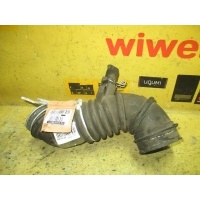 Патрубок воздушн.фильтра 17881-21030 на Toyota Pre Toyota 17881-21030 17881-21030