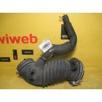 Патрубок воздушн.фильтра 17881-21100 A2 на Toyota Toyota 17881-21100A2 17881-21100A2