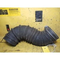 Патрубок воздушн.фильтра 17881-22080 на Toyota Isi Toyota 17881-22080 17881-22080