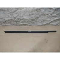 Уплотнитель двери передней левой Volkswagen Touareg 2 2014 7P0837471C
