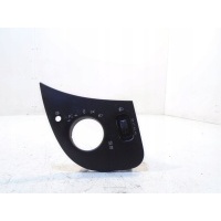 OSŁONA WŁĄCZNIKA ŚWIATEŁ MERCEDES W168 1686890080