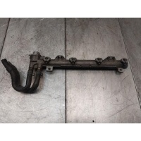 Топливная рампа Volkswagen Golf 4 поколение 2000 036133319B, 036133095A