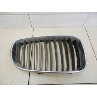 Решетка радиатора правая BMW 1-серия E87/E81 2004> 51137166440