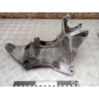 Кронштейн генератора Mitsubishi Carisma 2004 8200183234