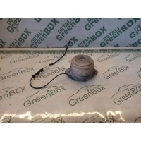 Подушка крепления двигателя Mercedes GLK X204 рестайлинг 2013 A2042403717