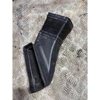 Воздухозаборник Volkswagen Passat B5 2001 3B0129617D