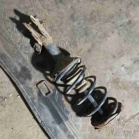 Стойка подвески передняя Nissan Almera N15 1995