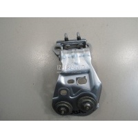 Петля двери багажника Toyota Highlander II (2007 - 2013) 6882048050