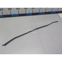 Уплотнитель двери Toyota LX 570 2007 6789660030