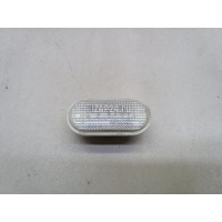 Повторитель на крыло белый Nissan 350Z (Z33) (2003 - 2009) 26160AX00A