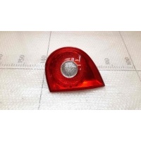 Фонарь задний внутренний правый Volkswagen VW Golf 5 2003-2009 1K6945094E