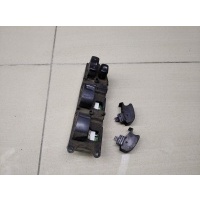 Блок управления стеклоподъемниками TOYOTA Land Cruiser (100) 1998-2007 8482060110