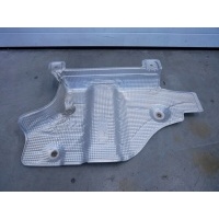 Крышка термическая выдохе 7l0825681b audi q7 4l