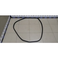 Уплотнитель двери TOYOTA Fortuner 2015> 623310K130