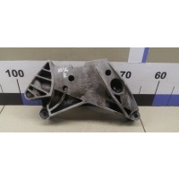 Кронштейн двигателя правый VW Passat [B6] 2005-2010 06J199207P